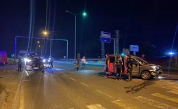 Bolu’da Hafif Ticari Araç ile Otomobil Çarpıştı: 2 Yaralı