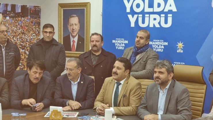 Pendik Dernekler Federasyonu PENDEF Başkanı Murat Çevik ve yöneticileri Ak Parti İlçe Başkanlığına ziyarette bulundu.