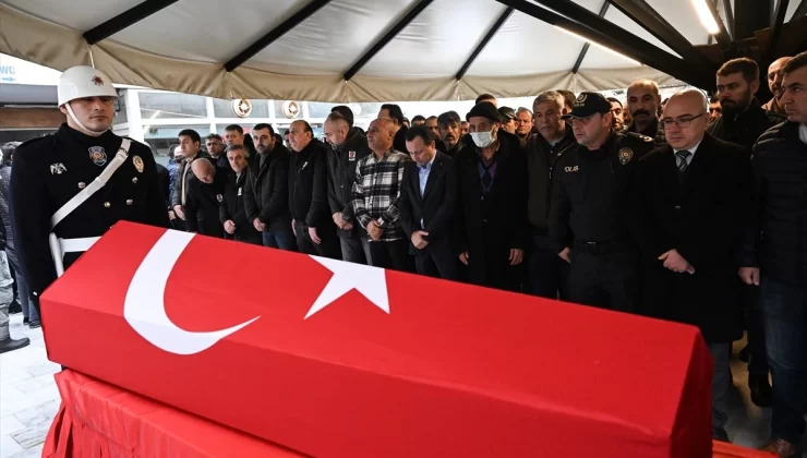 Ataşehir’de beyin kanaması sonucu hayatını kaybeden polis memuru Cebrail Narin’in cenazesi defnedildi