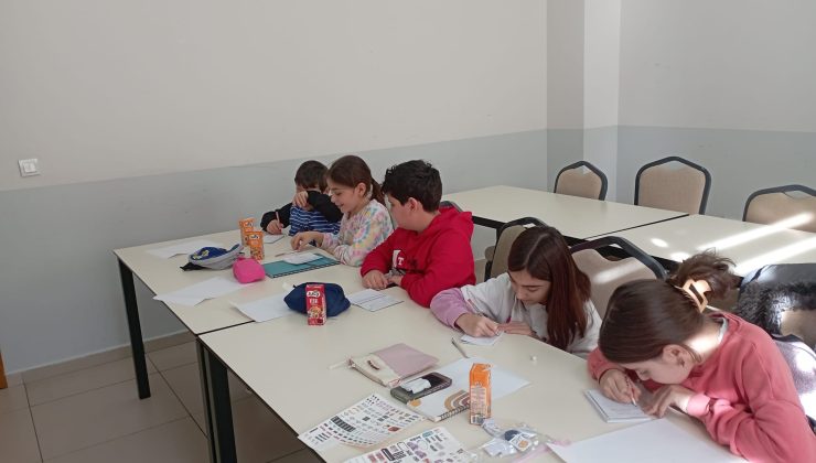“Martı Çocuk Akademisi” genç yazar adaylarına atölyeler düzenliyor