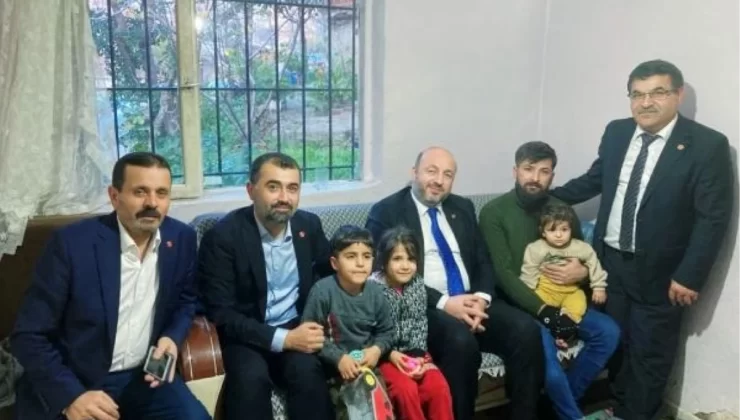 Saadet Partisi İntihar Girişiminde Bulunan Bir Babanın Ailesini Ziyaret Etti