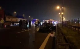 Kurtköy otobanda Otomobil yayalara çarptı, 5 kişi öldü
