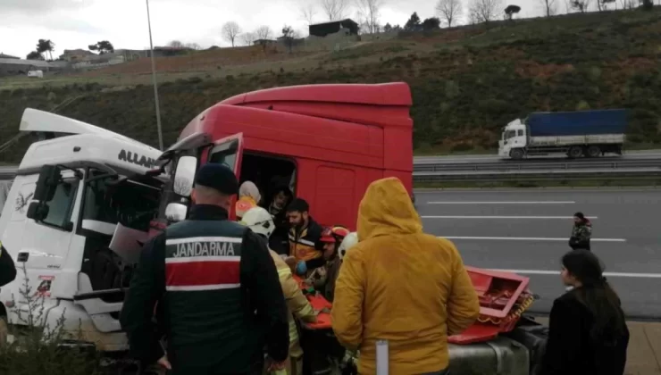 Pendik’te Kuzey Marmara Otoyolu’nda Tır Kazası