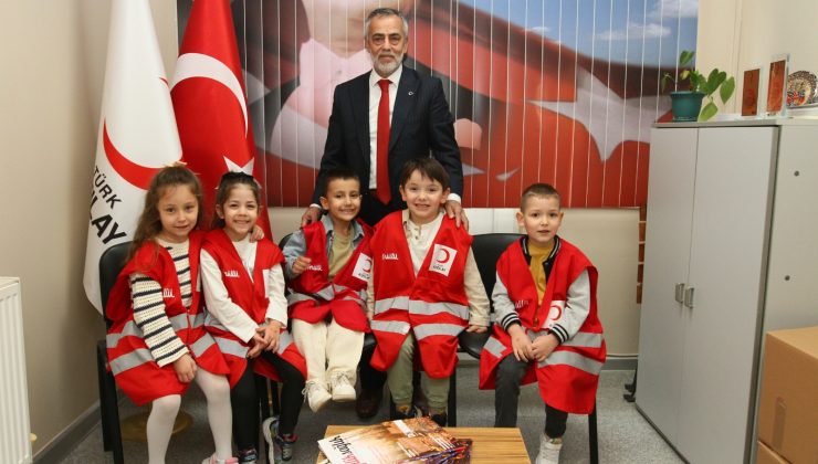 Estonya Kızılhaç Ekibi’nden Türk Kızılay Pendik Şubesi’ne Ziyaret