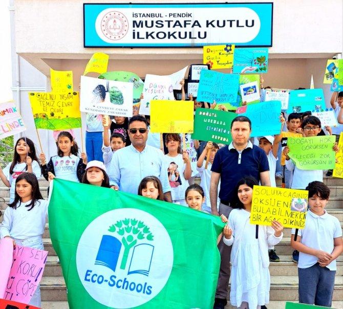 Mustafa Kutlu İlkokulu Başarıları ile Konuşulmaya Devam Ediyor
