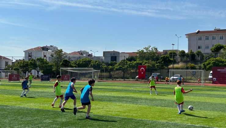 İlkokullar Arası Futbol Şenliği Yapıldı