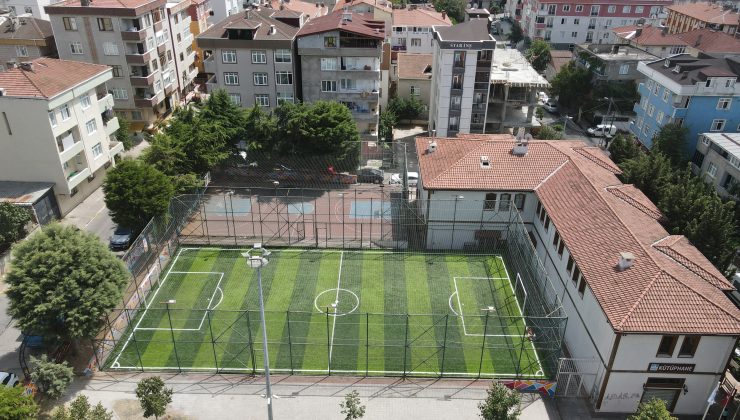 Basketbol ve Halı Sahalar Yenileniyor