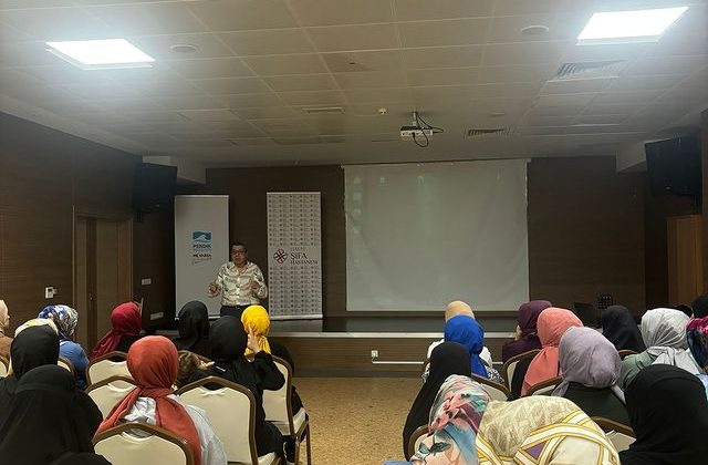 Pendik Belediyesi Aile Çocuk Eğitim Merkezi, Sağlık Semineri Düzenledi