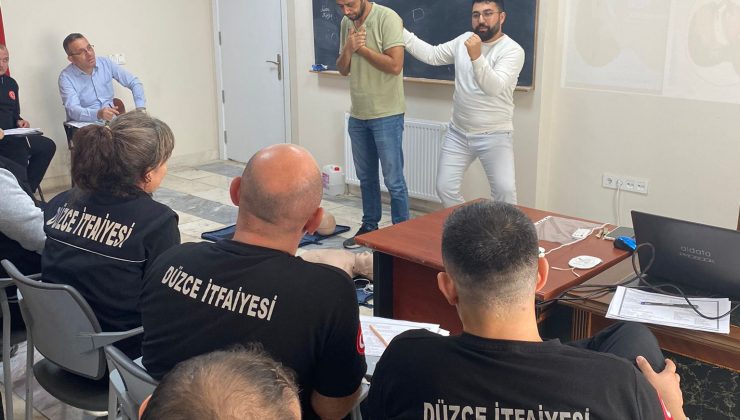 Düzce İtfaiye Müdürlüğü Personeline Temel İlk Yardım Eğitimi Verildi