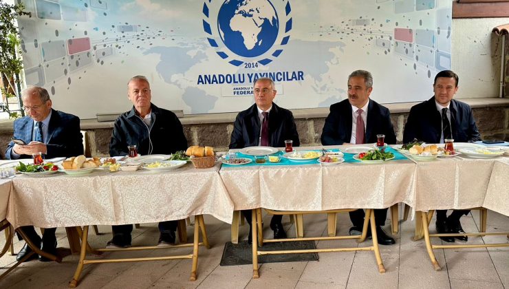 AK Parti Genel Başkanvekili Efkan Ala, Anadolu Yayıncılar Derneği’ni Ziyaret Etti