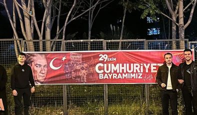 Cumhuriyet Bayramı Kutlamaları Kadıköy İlçe Gençlik Kolu Tarafından Gerçekleştirildi