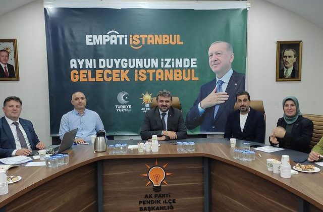 AK Parti Pendik İlçe Başkanlığı Haftalık Toplantı Yaptı