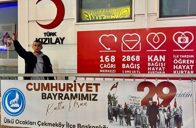 29 Ekim Cumhuriyet Bayramı’nda Çekmeköy ilçesi pankartlarla süslendi