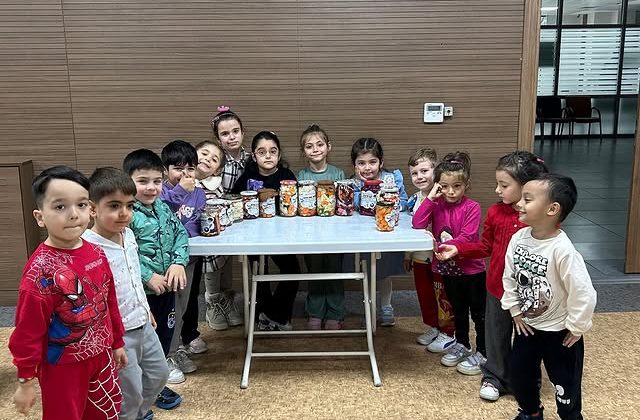 Ahmet Yesevi AÇEM’de Renk Eğitimi ve Sağlık Programı