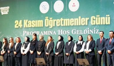 Arnavutköy’de Öğretmenler Öğretmenler Günü Etkinliğinde Bir Araya Geldi