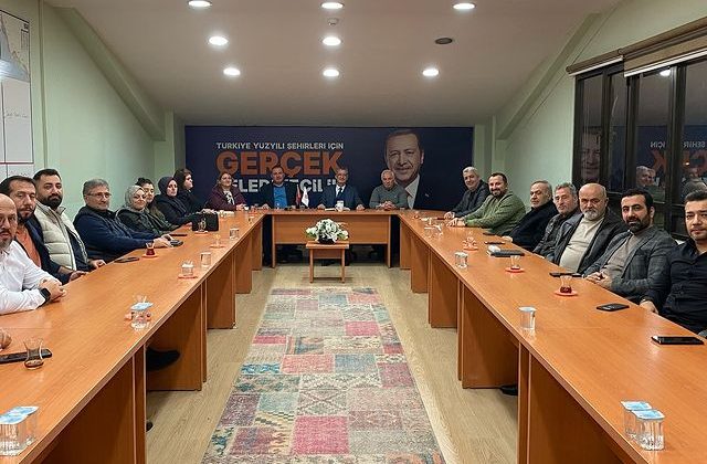 İstanbul Ak Parti Kartal İlçe Başkanlığı Toplantı Gerçekleştirdi