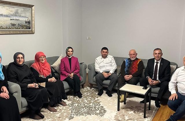 İstanbul Milletvekili Yahya Çelik, Mahalle Başkanlarını Ziyaret Etti