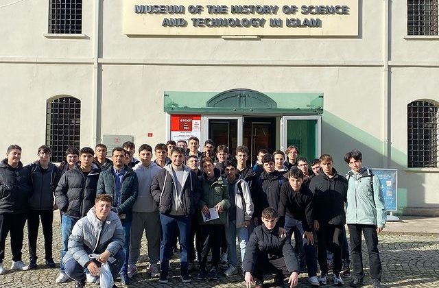 Pendik Anadolu Lisesi Öğrencileri İslam Tarihi ve Teknoloji Müzesi’ni Ziyaret Etti