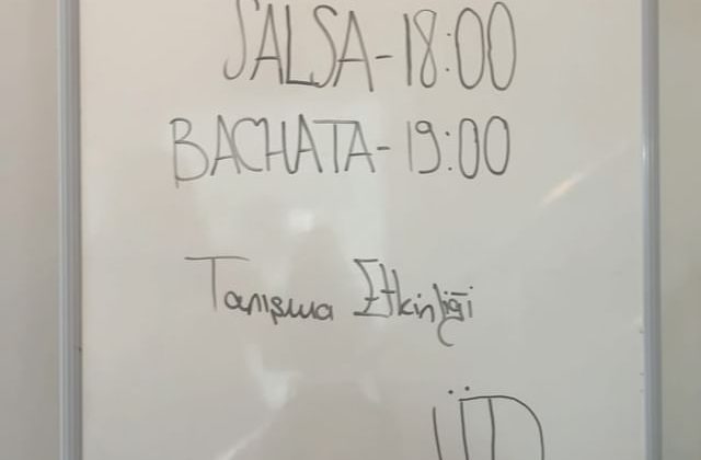 Üsküdar Üniversitesi’nin Üsküdans Kulübü, Ataşehir Gençlik Merkezi iş birliğiyle bir tanışma etkinliği düzenledi