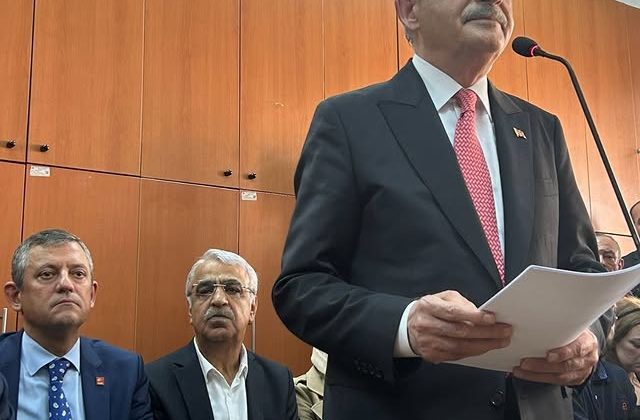 Kılıçdaroğlu Türkiye’deki Siyasi Durumu Eleştirdi