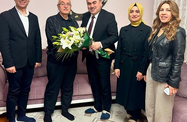 İlçe Millî Eğitim Müdürü Sadık Aslan, Emekli Öğretmen Veysel Bayram ile Buluştu