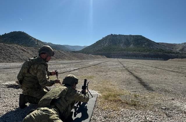 Amfibi Kolordu Komutanlığı’ndan Eğitim Faaliyetleri