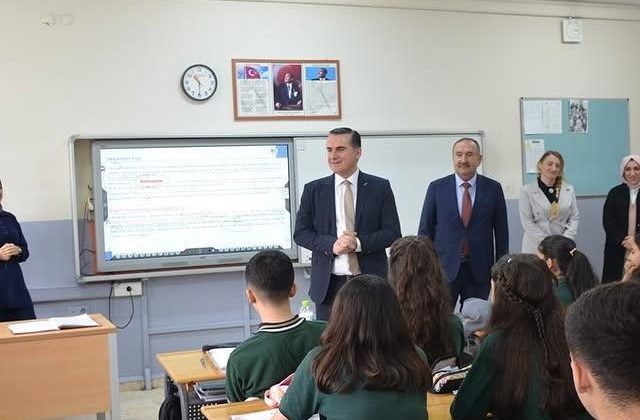 Kaymakam Mehmet Yıldız, Yavuz Sultan Selim Anadolu Lisesini Ziyaret Etti