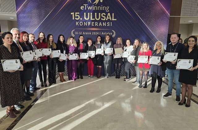 Ümraniye’den Öğretmen Emine Gülsemin Çağıran, eTwinning Konferansı’nda Ödül Aldı