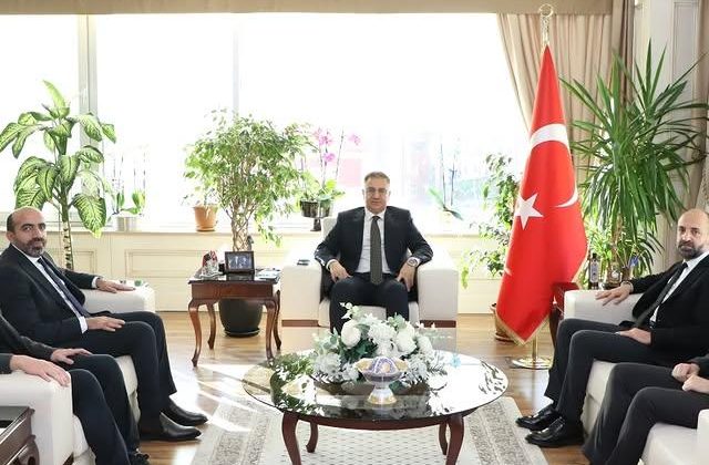 Hakkari’de Yöneticiler Arasında Dayanışma Ziyareti Gerçekleştirildi