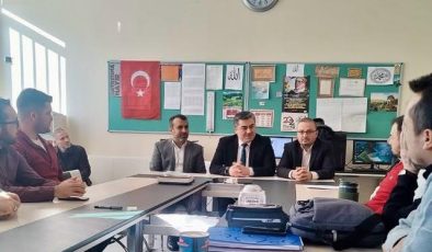 İstanbul Sancaktepe Milli Eğitim Müdürü Sadık Aslan, Musa Efendi Anadolu İmam Hatip Lisesi’ni ziyaret etti