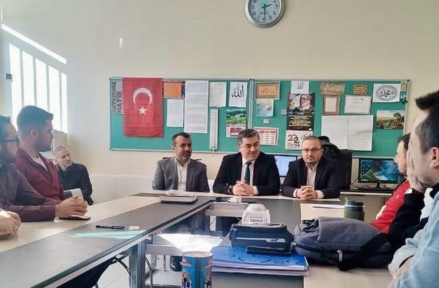 İstanbul Sancaktepe Milli Eğitim Müdürü Sadık Aslan, Musa Efendi Anadolu İmam Hatip Lisesi’ni ziyaret etti