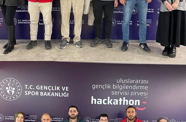 Ataşehir Gençlik Merkezi, Uluslararası Gençlik Bilgilendirme Servisi Zirvesi Hackathonu’na Katıldı