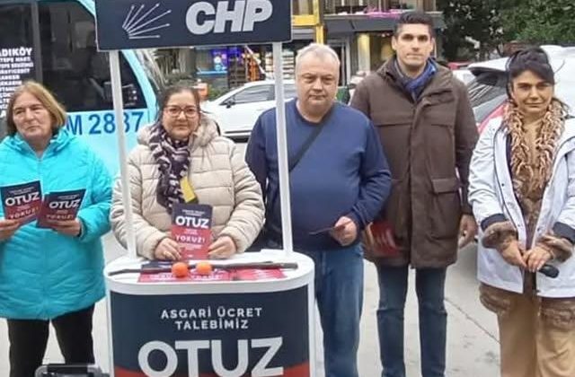 CHP Kadıköy İlçe Örgütü, Erenköy Mahallesi’nde Asgari Ücret Taleplerini Dile Getirdi