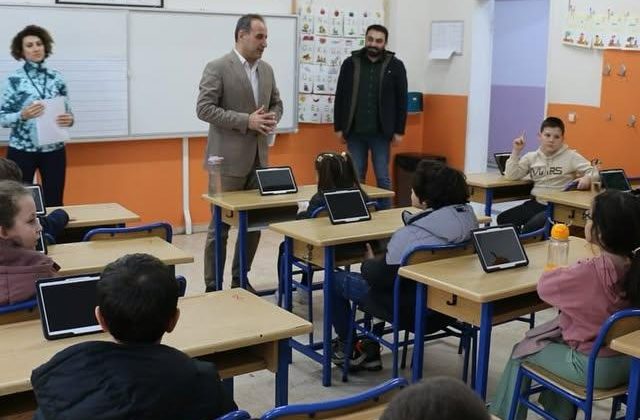 İlçe Millî Eğitim Müdürü, BİLSEM Sınav Merkezini Ziyaret Etti