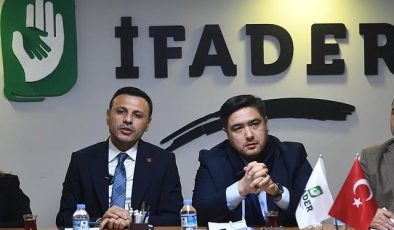 İstanbul’da CHP Ümraniye Kadın Kolları, İFADER’i Ziyaret Etti