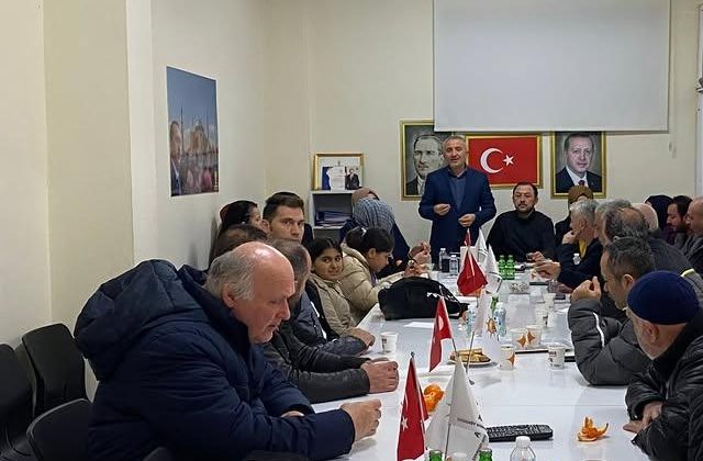 AK Parti Çekmeköy İlçe Başkanı Ahmet Akın, Mahalle Başkanlarına Teşekkür Ziyaretinde Bulundu