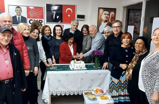 CHP Kadıköy Feneryolu Mahalle Temsilciliği, 2024’e özel bir kutlama etkinliği düzenledi