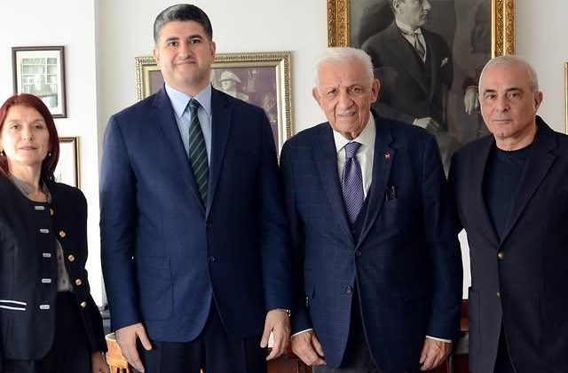 Ataşehir Belediye Başkanı Cumhuriyet Gazetesini Ziyaret Etti