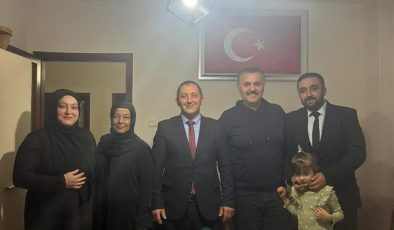 MHP Pendik İlçe Yönetimi “Komşum Nasılsın” Ziyaretlerini Gerçekleştiriyor