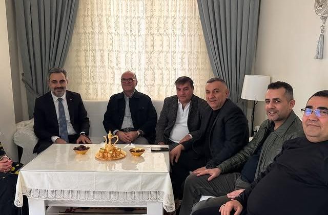 Umre Ziyaretinden Dönen Heyet Ziyarette Bulundu