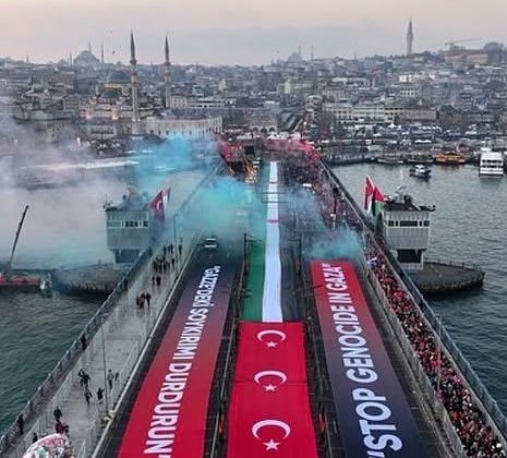 Galata Köprüsü’nde Büyük Bir Buluşma Gerçekleştirildi