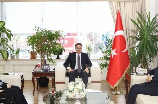 Esenyurt Belediye Başkan Yardımcısı Yeşil Aytulum, Sancaktepe Kaymakamı Naif Yavuz’u Ziyaret Etti