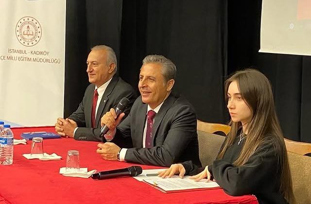 Kadıköy’de Öğrenci Meclisi Toplantısı Düzenlendi