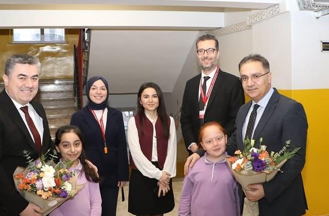 Sancaktepe Kaymakamı Naif Yavuz Ayşe Çarmıklı İlkokulu’nu Ziyaret Etti