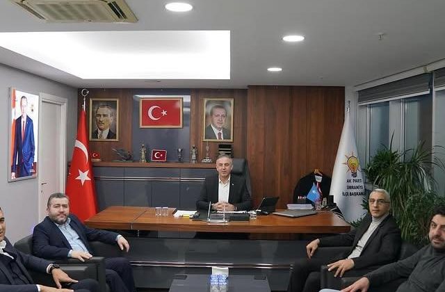 AK Parti Ümraniye İlçe Başkanlığı, Önceki Dönem İlçe Yöneticilerini Misafir Etti