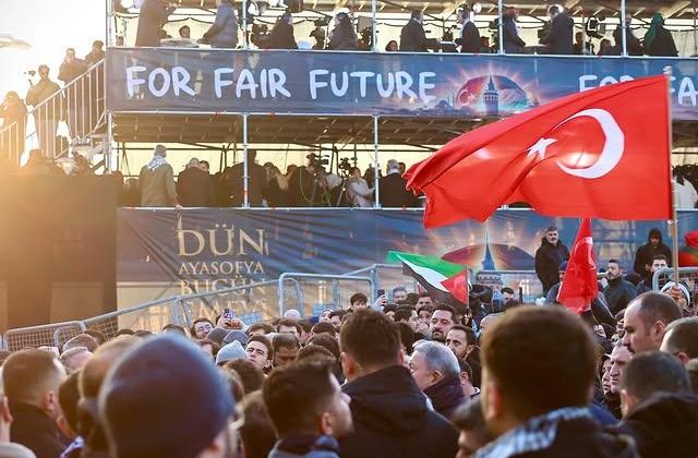 Ayasofya, Emevi Camii ve Mescid-i Aksa Türk Halkının Gurur Kaynağı Haline Geliyor