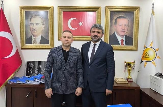 Dolayoba Esnaf Sanatkarlar Odası Başkanı Erkan Dakoğlu ve Ekibi AK Parti Pendik İlçe Başkanı Özer Sarıkay’ı Ziyaret Etti
