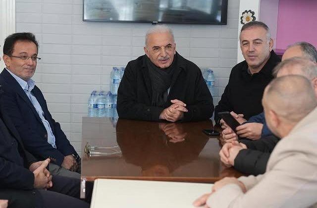 Ümraniye Belediye Başkanı İsmet Yıldırım, Hz. Ali Camii’nde Cemaatle Bir Araya Geldi