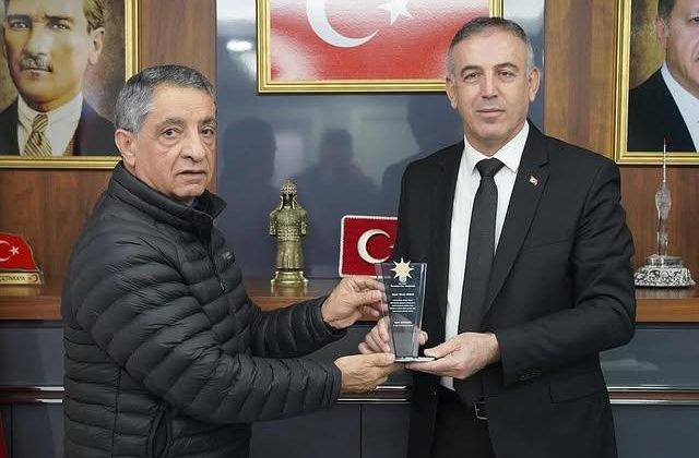 İstanbul Adalet ve Kalkındırma Partisi Ümraniye İlçe Başkanlığı, YKM Başkanını Ağırladı