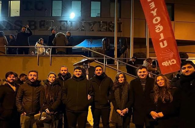 Beşiktaş Belediye Başkanı Rıza Akpolat’ın Gözaltına Alınması Protesto Edildi